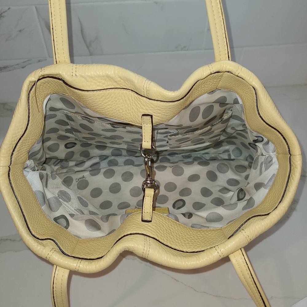 Coach Laura Light Yellow Leather Tote Bag GUC - Picture 12 of 16